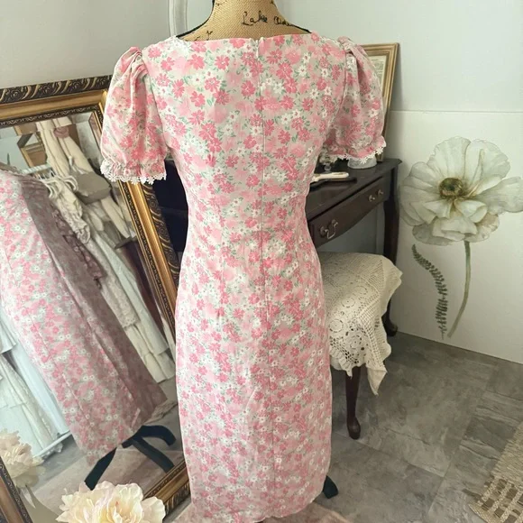 RIHOAS Retro Pink Floral Midi Dress - Picture 7 of 10
